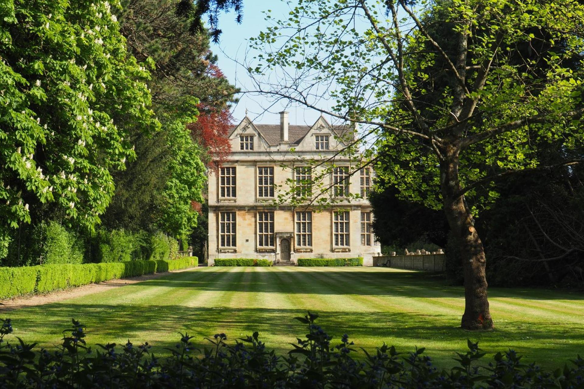 The Hall - Historic Grade I-Listed Jacobean Mansion Брадфорд на Аэвен Экстерьер фото